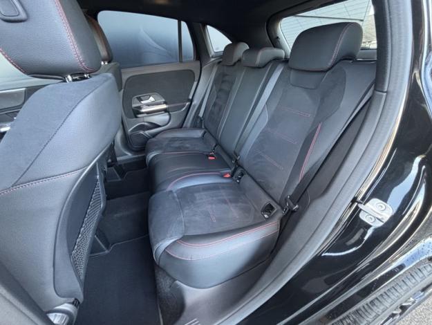 MERCEDES-BENZ GLA 200 d AMG Line  