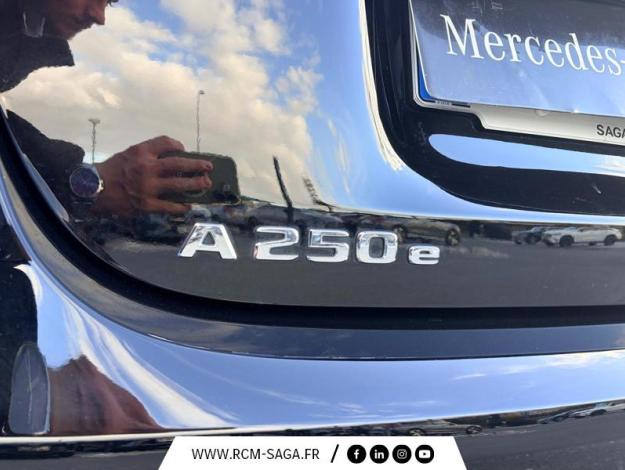 MERCEDES-BENZ Classe A 250 e AMG Line  