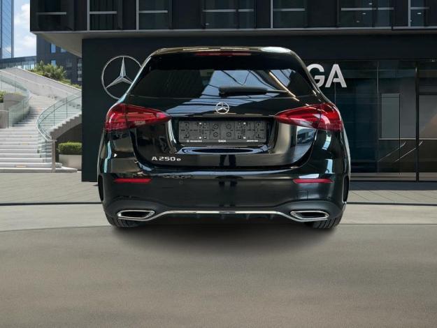 MERCEDES-BENZ A 250 e AMG Line  