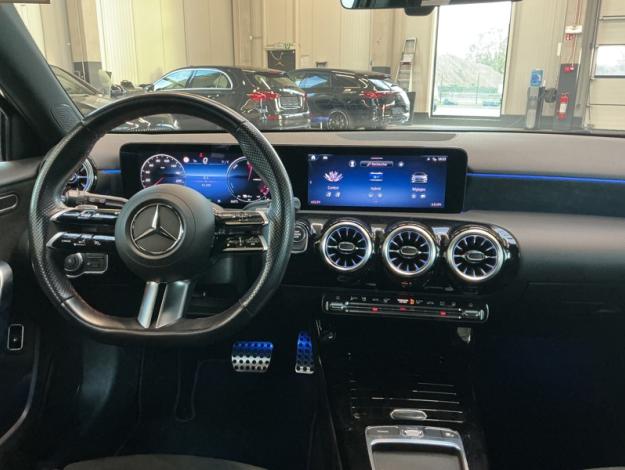 MERCEDES-BENZ A 250 e AMG Line  
