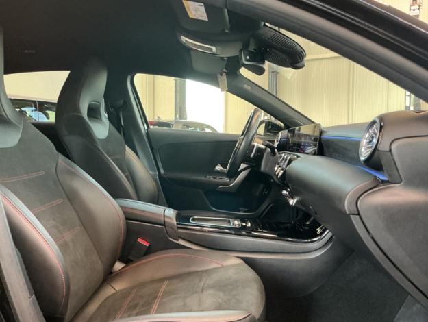 MERCEDES-BENZ A 250 e AMG Line  