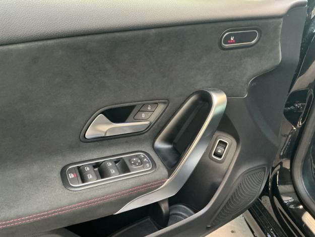 MERCEDES-BENZ A 250 e AMG Line  