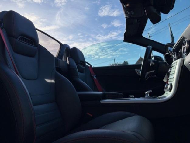 MERCEDES-BENZ SLC 180 AMG Pack Night Airscarf ILS  