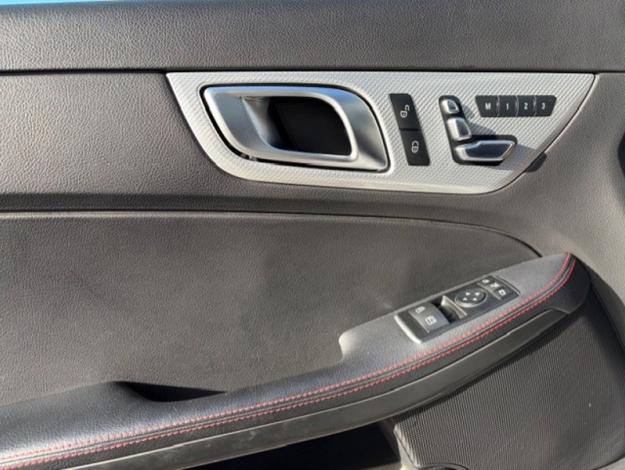 MERCEDES-BENZ SLC 180 AMG Pack Night Airscarf ILS  