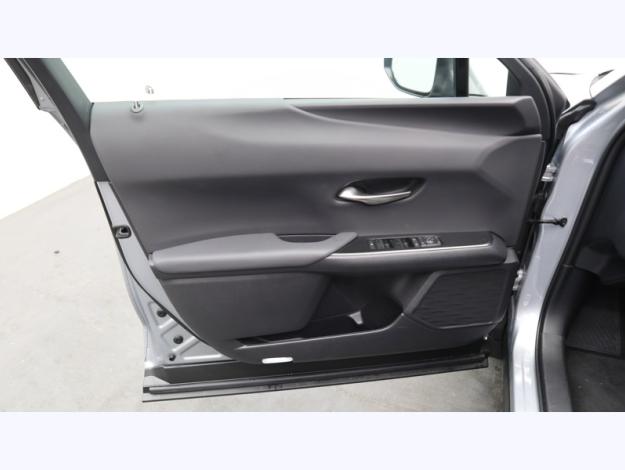 LEXUS UX 300h 2WD Luxe  