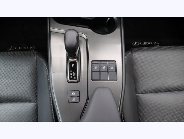 LEXUS UX 300h 2WD Luxe  