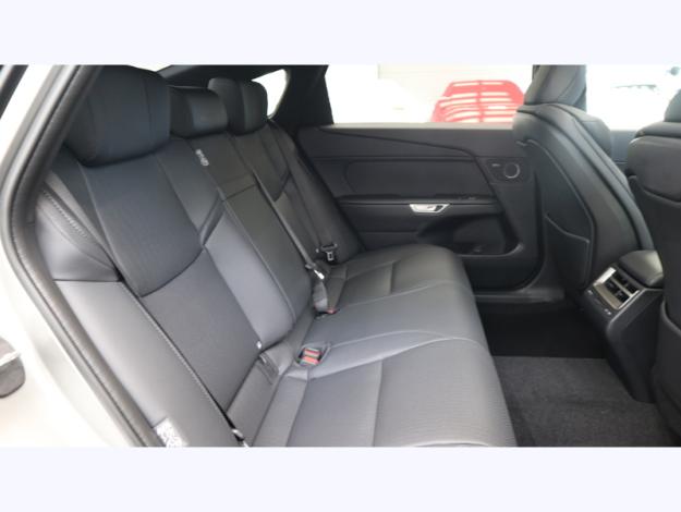 LEXUS ES 2.5 300H LUXE AUTO  