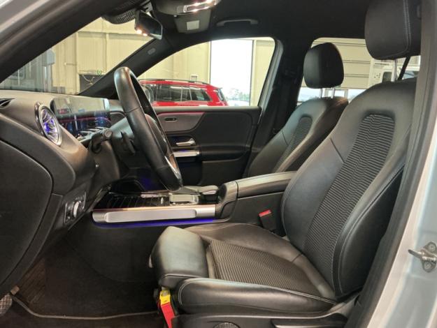 MERCEDES-BENZ GLB 200 Luxury Line Attelage  