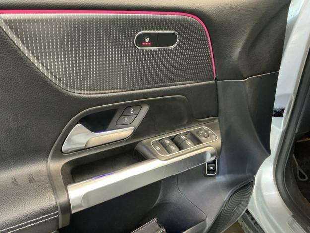 MERCEDES-BENZ GLB 200 Luxury Line Attelage  