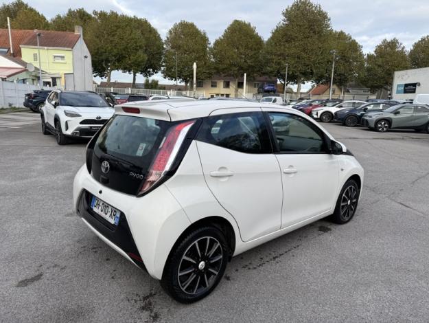 TOYOTA Aygo x-play  1.0 69 ch 