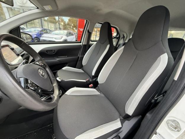 TOYOTA Aygo x-play  1.0 69 ch 