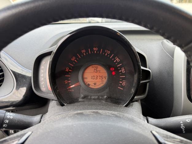 TOYOTA Aygo x-play  1.0 69 ch 