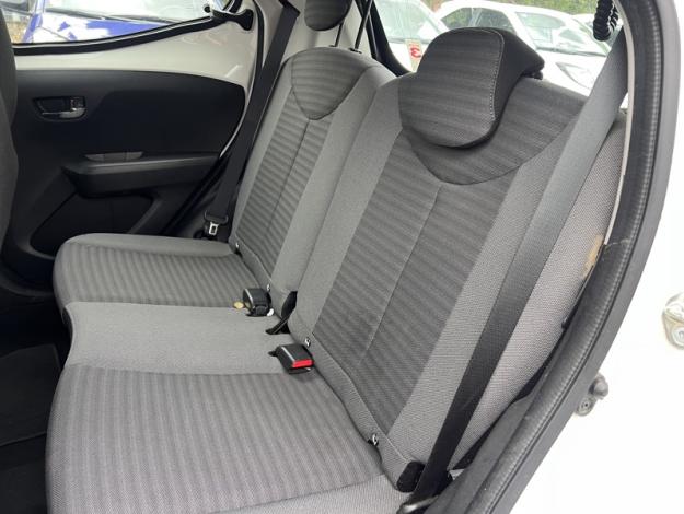 TOYOTA Aygo 1.0 69  X-PLAY  