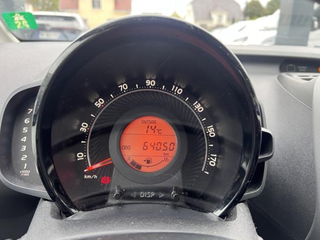 TOYOTA Aygo 1.0 69  X-PLAY  
