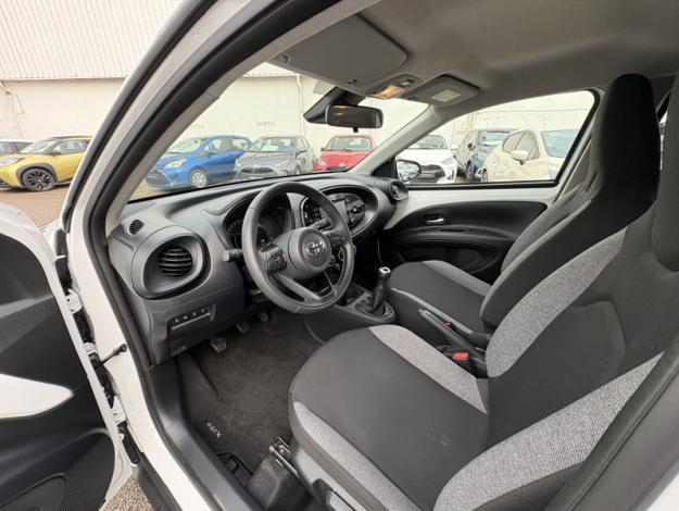 TOYOTA Aygo X 1.0 VVT-I 72 DYNAMIC  