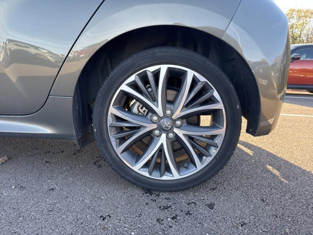 TOYOTA Yaris 1.5 HYBRID 116H ICONIC   