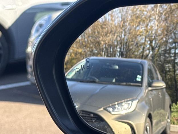 TOYOTA Yaris 1.5 HYBRID 116H ICONIC   