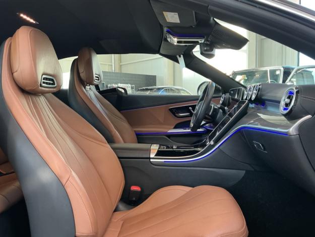 MERCEDES-BENZ CLE 200 Cabriolet AMG Burmester Attelage  