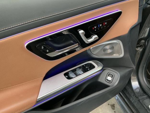MERCEDES-BENZ CLE 200 Cabriolet AMG Burmester Attelage  