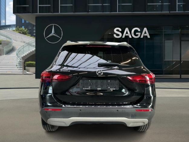 MERCEDES-BENZ GLA 250 e Luxury Line Attelage  