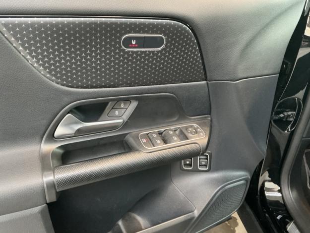 MERCEDES-BENZ GLA 250 e Luxury Line Attelage  
