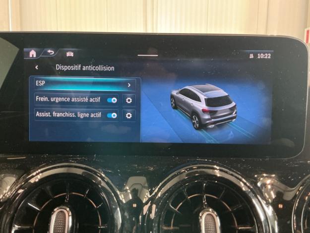 MERCEDES-BENZ GLA 250 e Luxury Line Attelage  