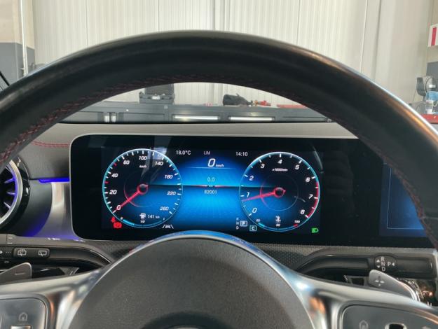 MERCEDES-BENZ CLA-Class CLA 180