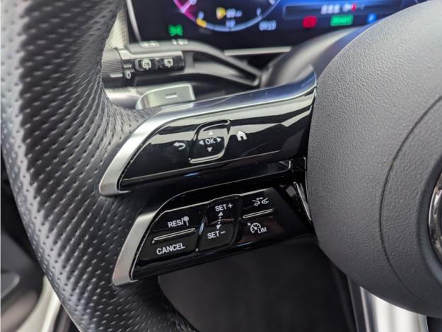 MERCEDES-BENZ GLC SUV GLC 300 e  Hybrid EQ 4MATIC AMG Line  GLC 300 e  Hybrid EQ 4MATIC AMG Line