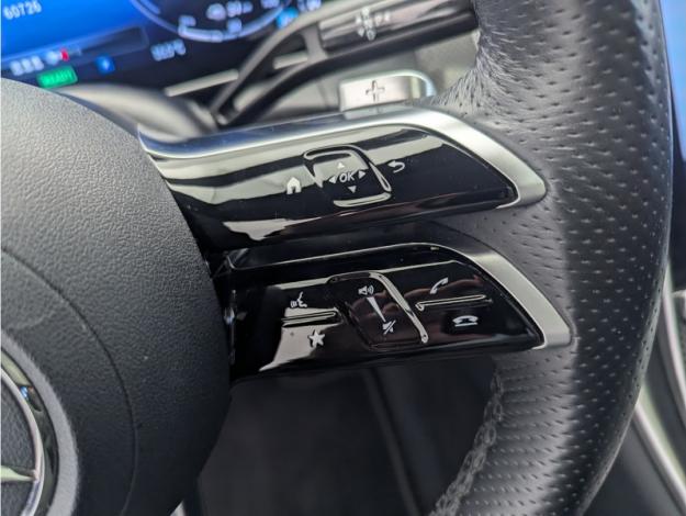 MERCEDES-BENZ GLC SUV GLC 300 e  Hybrid EQ 4MATIC AMG Line  GLC 300 e  Hybrid EQ 4MATIC AMG Line