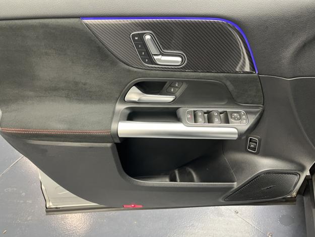 MERCEDES-BENZ GLA 200 d AMG Line  