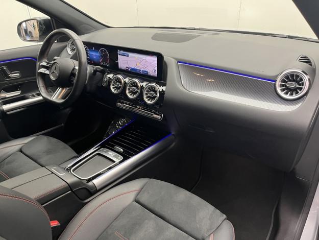 MERCEDES-BENZ GLA 200 d AMG Line  
