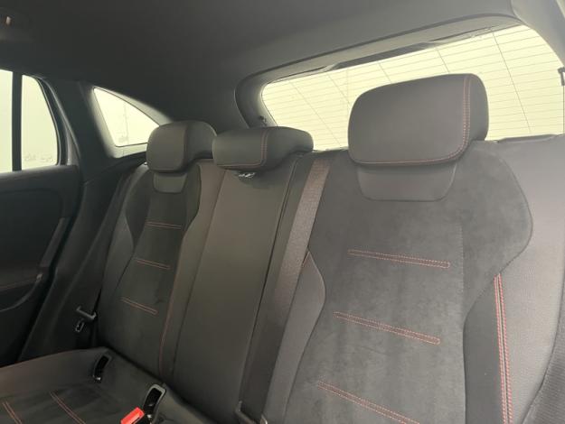 MERCEDES-BENZ GLA 200 d AMG Line  
