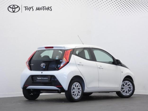 TOYOTA Aygo 1.0 VVT-i x-play  