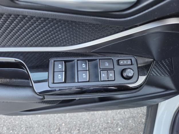 TOYOTA C-HR 122h Design  