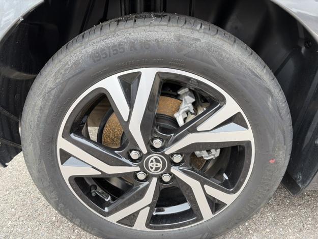 TOYOTA Yaris 116h Design Pack  