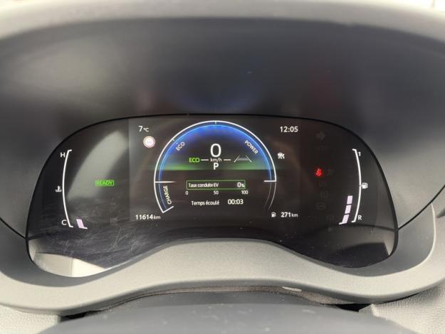 TOYOTA Yaris 116h Design Pack  