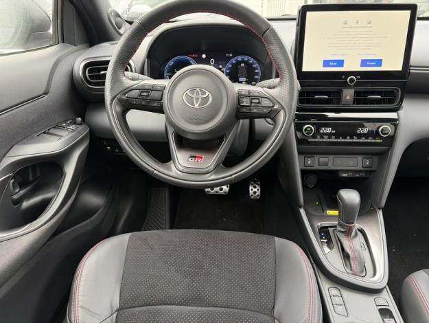 TOYOTA Yaris Cross 130h Gr Sport Pano Techno  