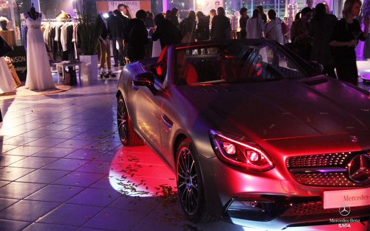 Des filles et la Mercedes SLC : Girls Only Angers