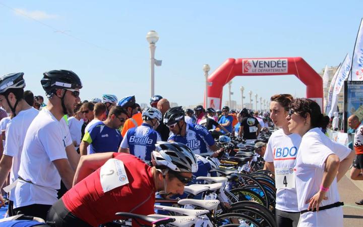 TRIATHLON DES ENTREPRISES TOYS MOTORS 2016