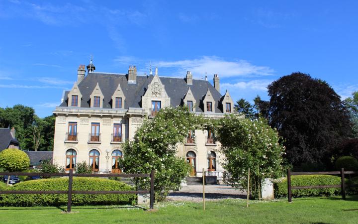 Présentation des cabriolets au Château de Hendecourt