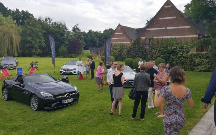 Présentation des cabriolets au Château de Tilques