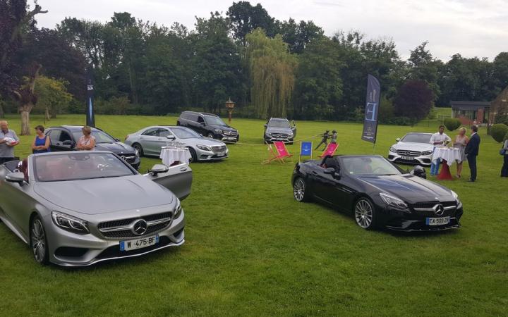 Présentation des cabriolets au Château de Tilques