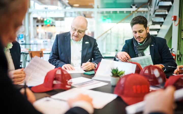 Cars & Coffee - Autoworld