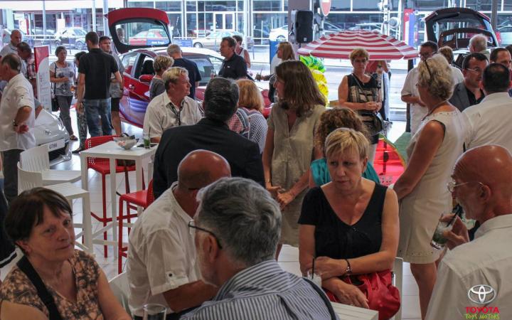 Toys Motors Rouen : Nouveau Showroom et ambiance estivale