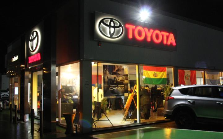 Toys Motors Rochefort : danse, chaleur et sourires