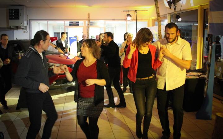 Toys Motors Rochefort : danse, chaleur et sourires