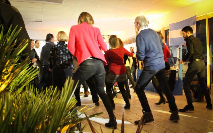 Toys Motors Rochefort : danse, chaleur et sourires