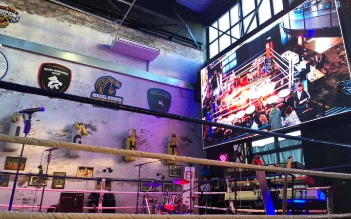 Rouen : Un artiste de taille, une scène hors du commun et notre nouveau RAV4