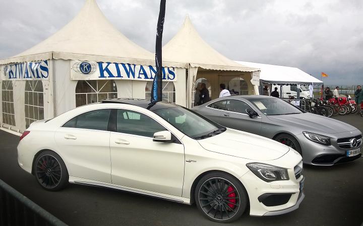 Baptêmes en CLA 45 AMG pour des enfants autistes