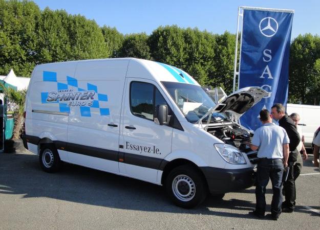 Mercedes-Benz Angers (49)